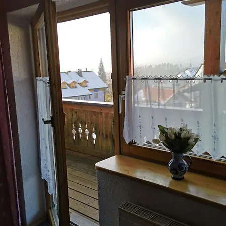 شقة Mit Komplett Eingerichteter Kuechenzeile Im Wohnraum By Interhome *