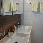 Mit Komplett Eingerichteter Kuechenzeile Im Wohnraum By Interhome 公寓 *
