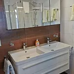 Mit Komplett Eingerichteter Kuechenzeile Im Wohnraum By Interhome 公寓 Haidmühle