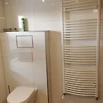 Mit Komplett Eingerichteter Kuechenzeile Im Wohnraum By Interhome 公寓