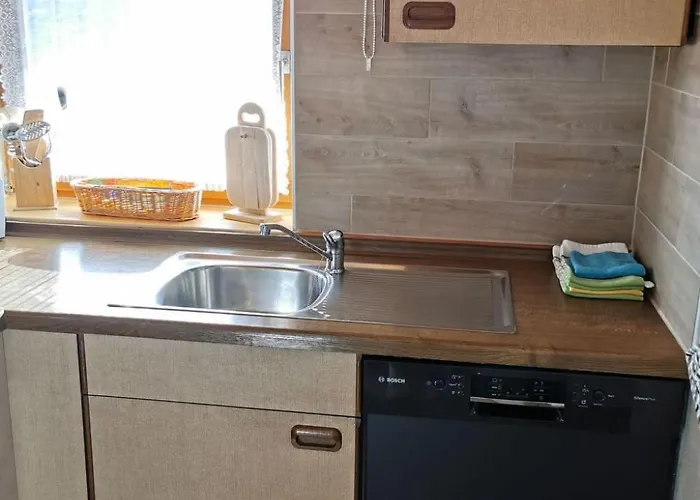 아파트 Mit Komplett Eingerichteter Kuechenzeile Im Wohnraum By Interhome