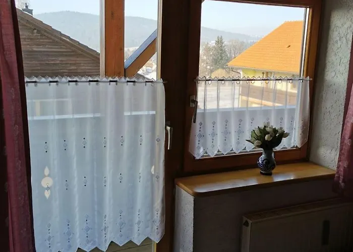 Mit Komplett Eingerichteter Kuechenzeile Im Wohnraum By Interhome * 하이드뮐