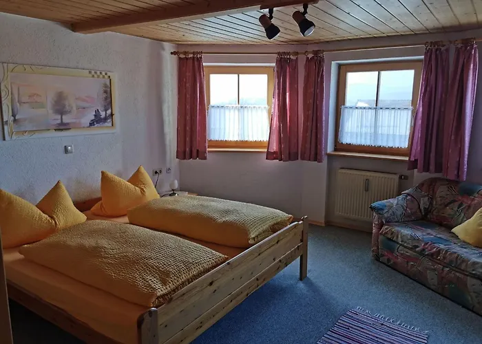 Mit Komplett Eingerichteter Kuechenzeile Im Wohnraum By Interhome 하이드뮐