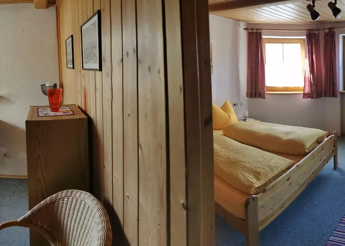 Mit Komplett Eingerichteter Kuechenzeile Im Wohnraum By Interhome 하이드뮐