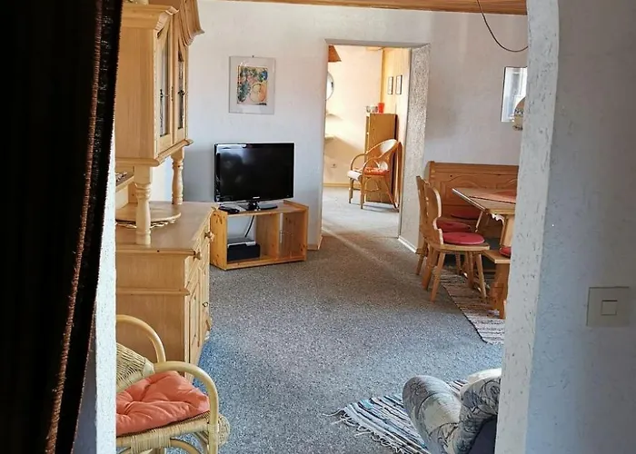 Mit Komplett Eingerichteter Kuechenzeile Im Wohnraum By Interhome 아파트 *